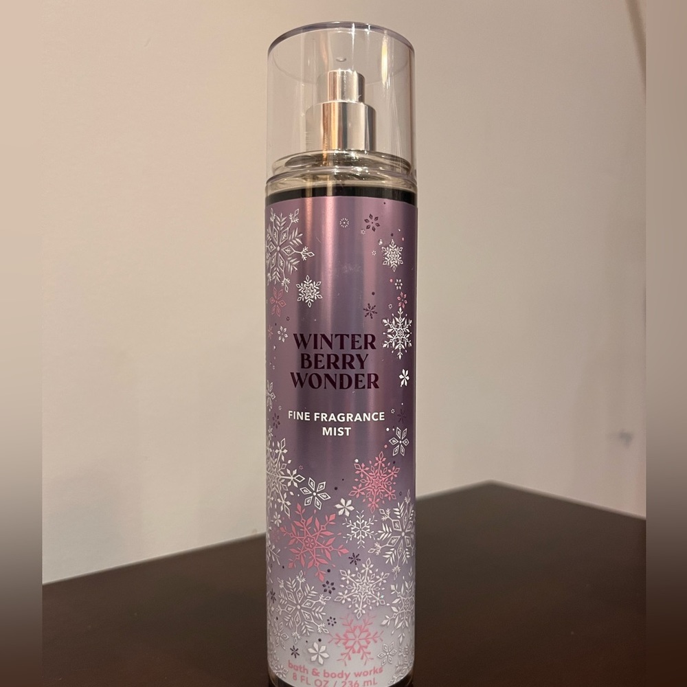 Winter Berry Wonder Fragrance Bath and Body Works